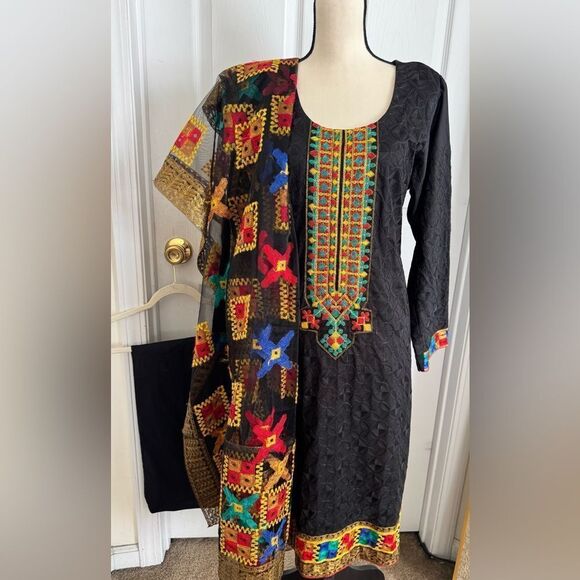 PAKISTANI DESIGNER DRESS 3 PIECE - Picture 3 of 10